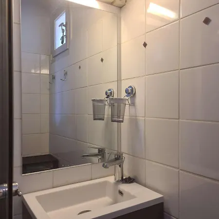 Apartment Cap D'agde, 2 Pieces, 4 Personnes - Fr-1-249-379
