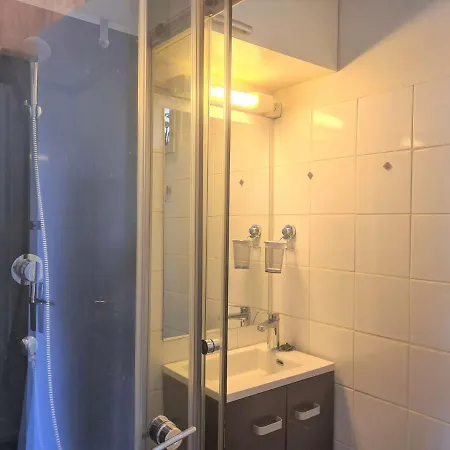 Cap D'agde, 2 Pieces, 4 Personnes - Fr-1-249-379 Apartment Agde