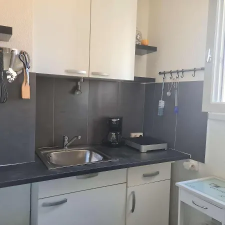Cap D'agde, 2 Pieces, 4 Personnes - Fr-1-249-379 Apartment *
