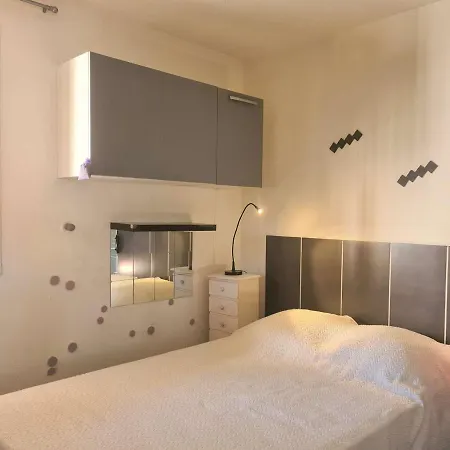 Cap D'agde, 2 Pieces, 4 Personnes - Fr-1-249-379 Apartment *
